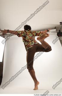 Garson DANCING POSE KRUMP
